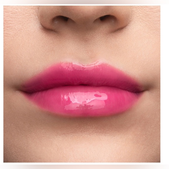 TOO FACED Lip Injection Power Plumping Hydrating Lip Gloss -PEOPLE PLEASER. - Picture 3 of 10